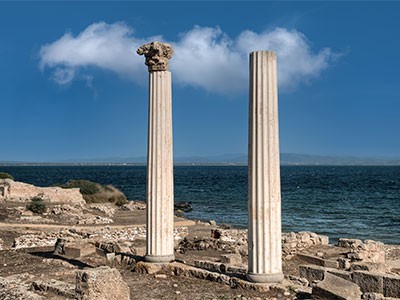 Digital Exhibition of the variety of Temples build in Tharros during the Punic to Roman times