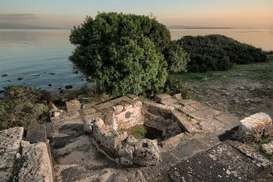 This baptistery in Tharros has a hexagonal basin.